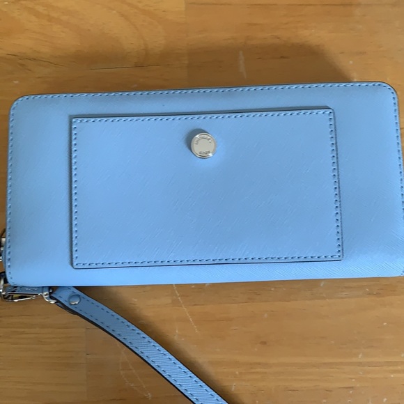 Michael Kors wristlet - Picture 2 of 4